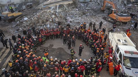 İstanbul'da Deprem Sonrası Kurtarma Çalışmaları